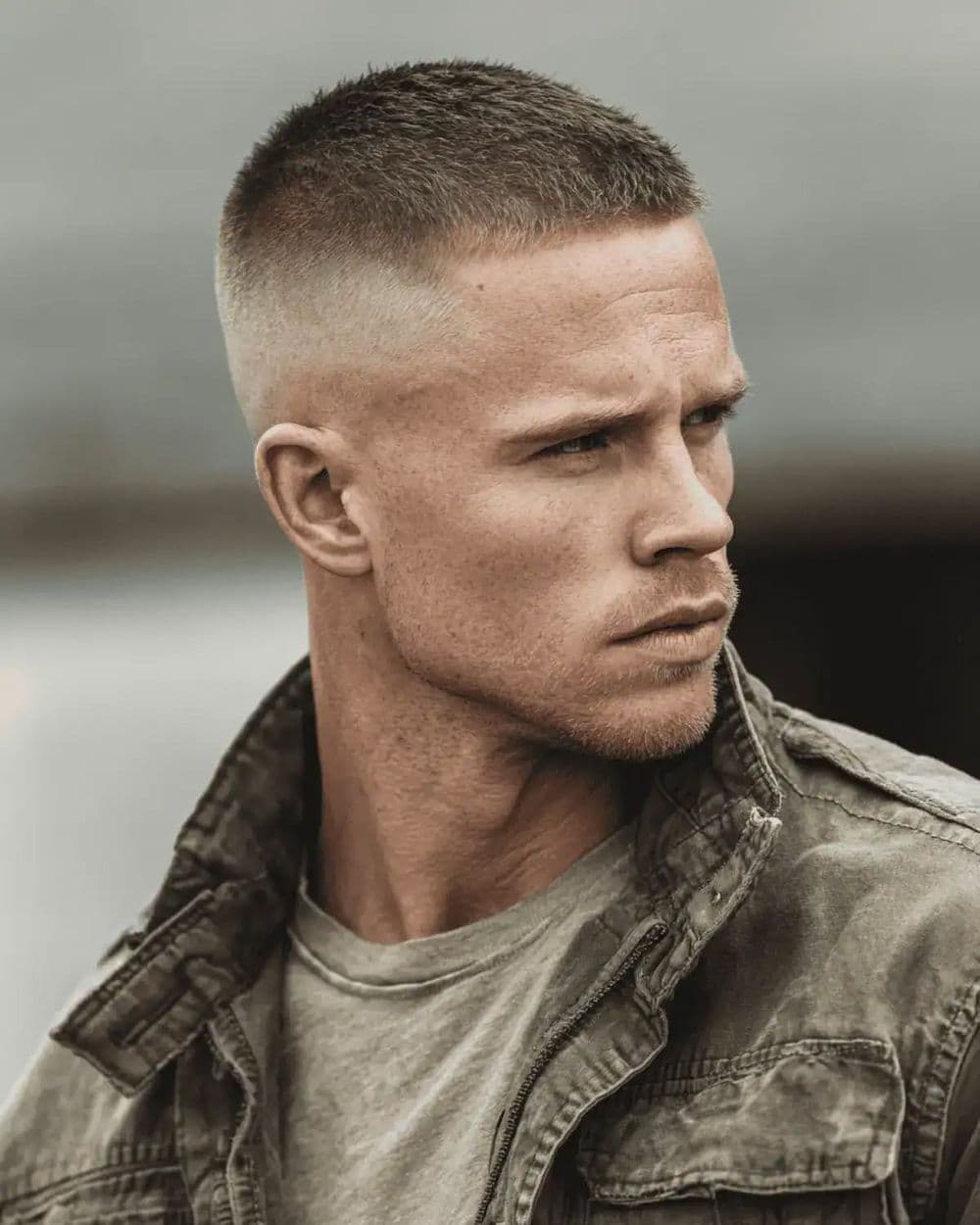 Corte Corte Militar, referencia 2